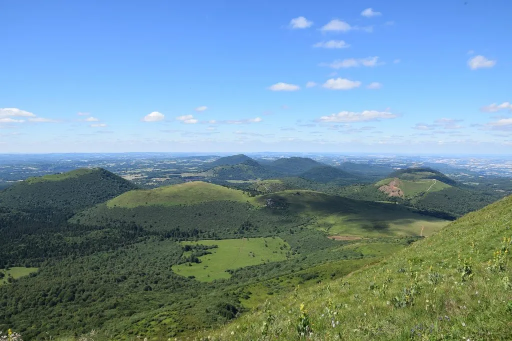 Pourquoi choisir l'Auvergne pour vos prochaines vacances nature ?