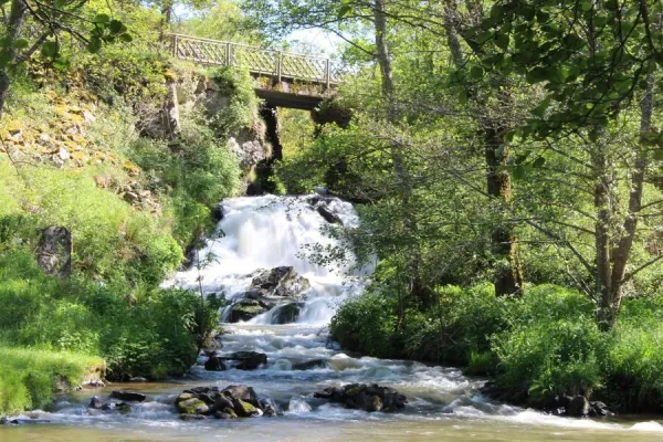 La cascade de Montfermy, un joyau naturel à découvrir